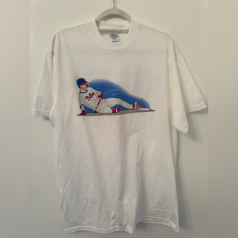 Gildan White Tee with‎ Baseball Graphic
